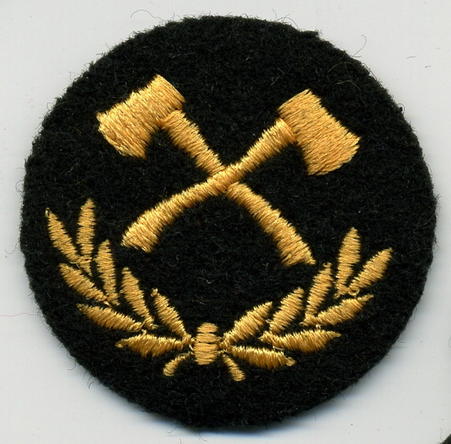 Grp 2, Infantry Pioneer Trade Badge - black