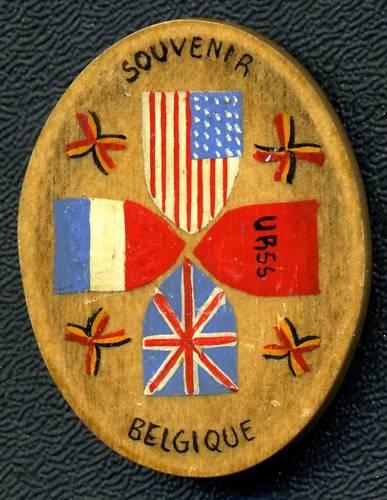 WW2 Souvenier BELGIQUE Allies Wooden Pin Belgium