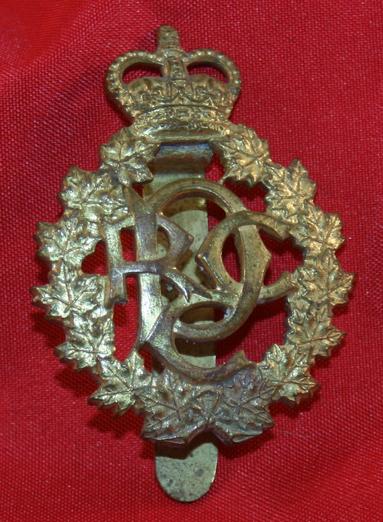 ROYAL CANADIAN DENTAL CORPS Cap Badge