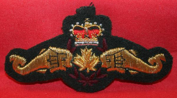 Canadian Armed Forces Specialist Badge: Submariner - Gold Mylar