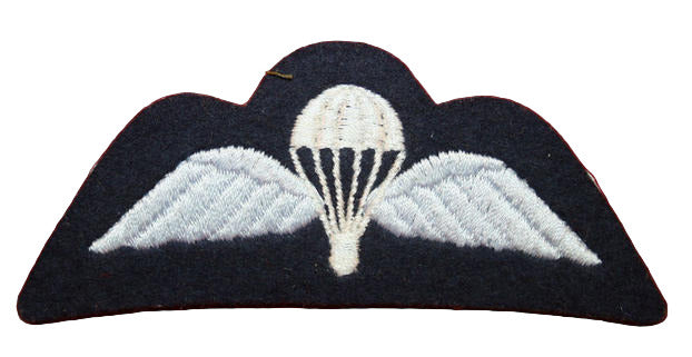 British Parachute Cloth Wing: Light Blue on blue with White Chute. RAF ISSUE