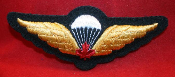 Canadian Army Parachute Badge (Red Leaf)