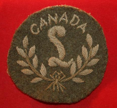 WW1 era Canadian Army: Artillery Gun Layer Cloth Trade Badge