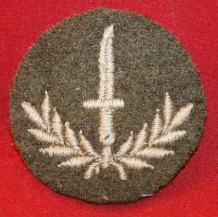 Canadian Army Trade Badge: Infantryman, Group 2