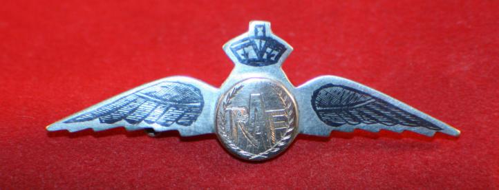 WW2, RAF PILOT'S Sweetheart Wing. Gold & Silver - Royal Air Force