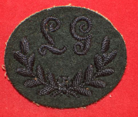 WW2 era, Lewis Gunner - LG Cloth Trade Badge - Rifle Regiment Worn