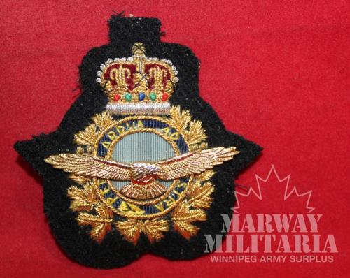 RCAF Cap Badge