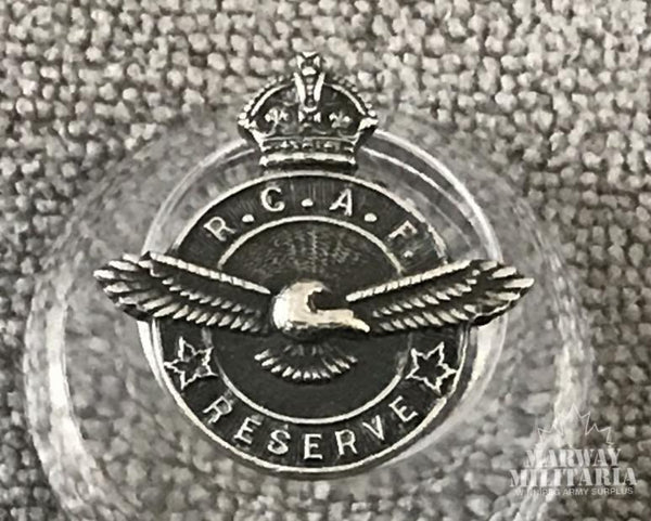 WW2 RCAF RESERVE Members Pin. BIRKS marked.